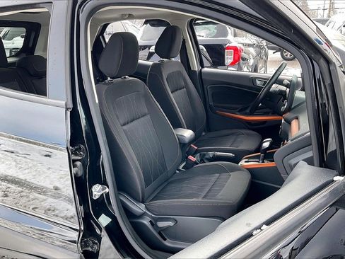 Used 2021 Ford EcoSport SE w/ SE Convenience Package image 6