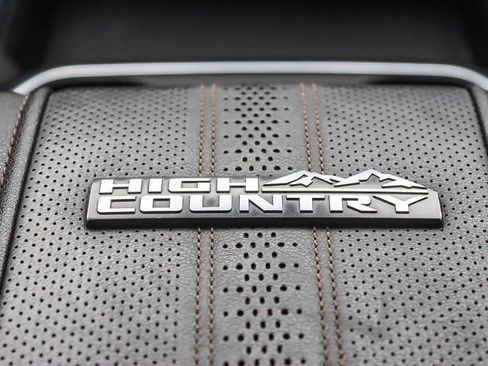 Used 2024 Chevrolet Silverado 2500 High Country w/ Technology Package image 25