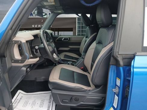 Used 2023 Ford Bronco Wildtrak AWD/4WD image 9