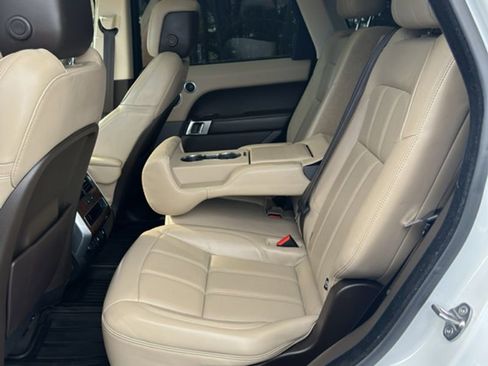 Used 2020 Land Rover Range Rover Sport HSE image 12