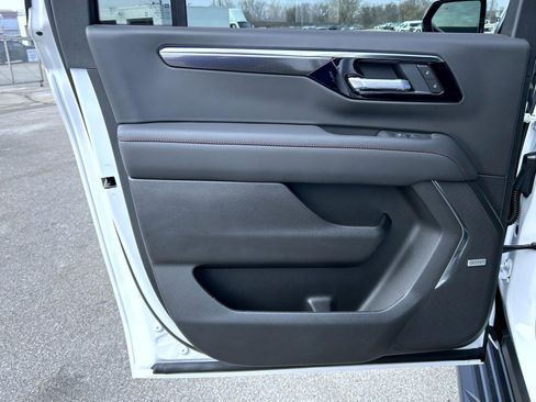 New 2026 Chevrolet Suburban RST w/ Comfort Package image 17