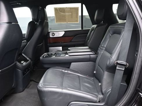 Used 2023 Lincoln Navigator Reserve RWD image 8