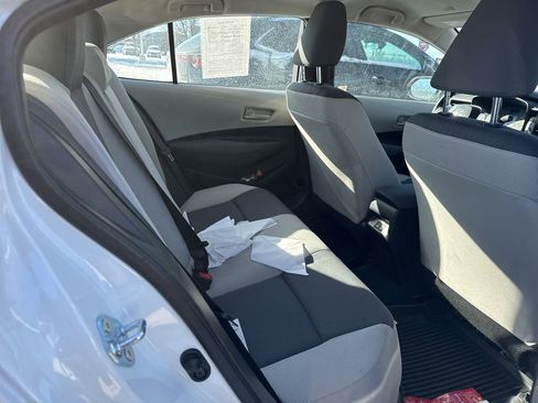 Used 2025 Toyota Corolla LE image 21