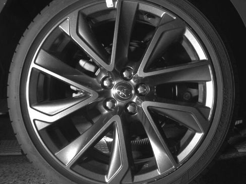 Used 2026 Toyota Corolla SE w/ SE Package FWD image 15