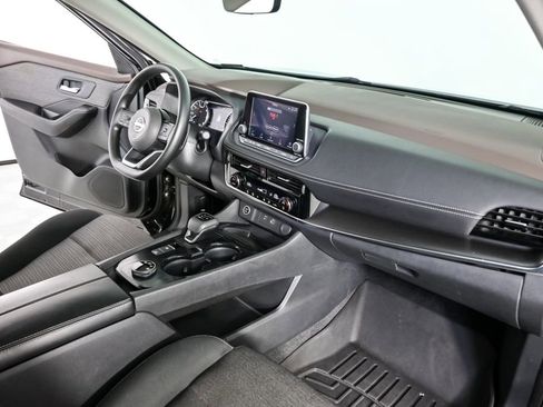 Used 2022 Nissan Rogue SV image 22