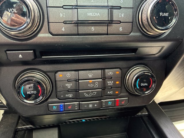 Used 2018 Ford F150 Raptor w/ Equipment Group 802A Luxury AWD/4WD image 31