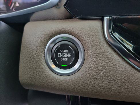 Certified 2023 GMC Canyon Denali AWD/4WD image 33