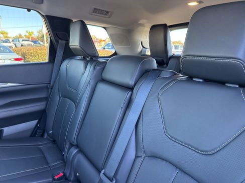 Used 2024 INFINITI QX60 Luxe w/ Vision Package image 15