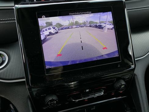 Used 2023 Jeep Grand Cherokee L Laredo AWD/4WD image 18
