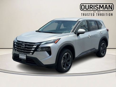 Used 2025 Nissan Rogue SV AWD/4WD image 5