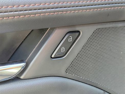 Used 2025 MAZDA MAZDA3 s image 17