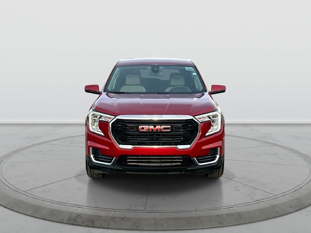Used 2023 GMC Terrain SLE FWD image 3
