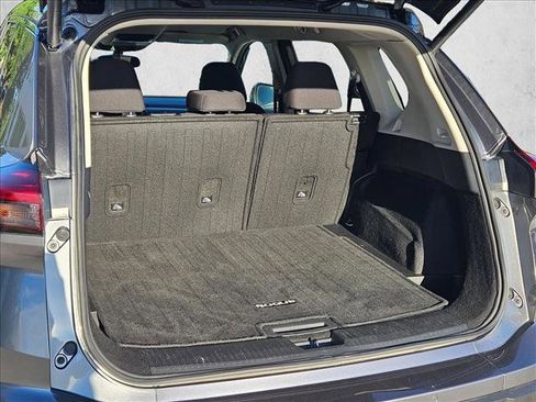 Used 2025 Nissan Rogue SV image 7