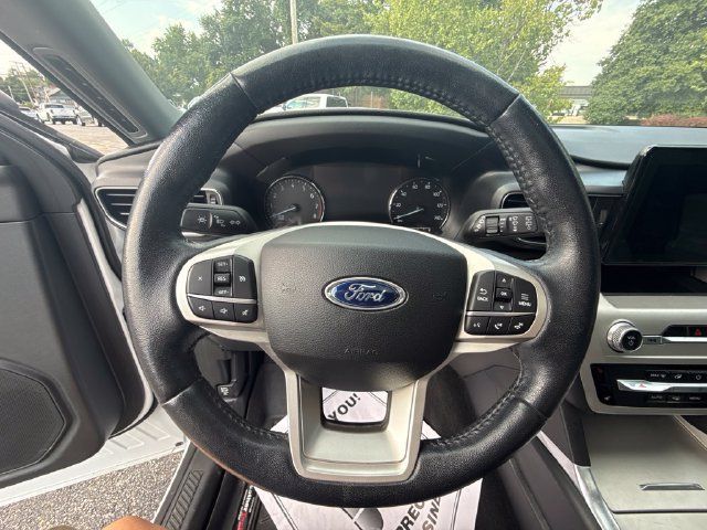 Used 2021 Ford Explorer XLT w/ Equipment Group 202A AWD/4WD image 23