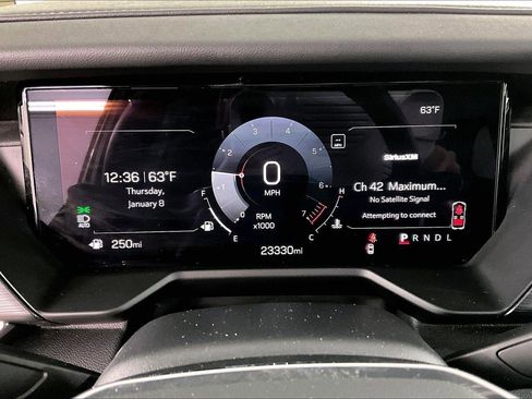 Used 2025 GMC Acadia Elevation image 13