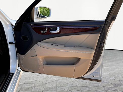 Used 2013 Hyundai Equus Ultimate RWD image 28