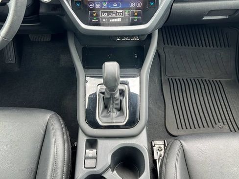 Used 2025 Subaru Forester Premium AWD/4WD image 15