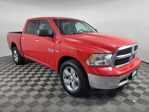 Used 2018 RAM 1500 Classic SLT AWD/4WD image 13