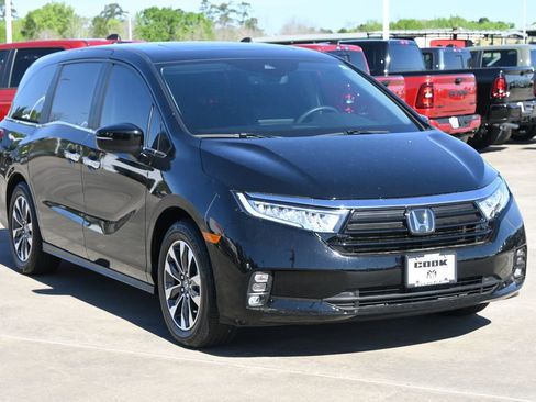 Used 2024 Honda Odyssey EX-L image 2