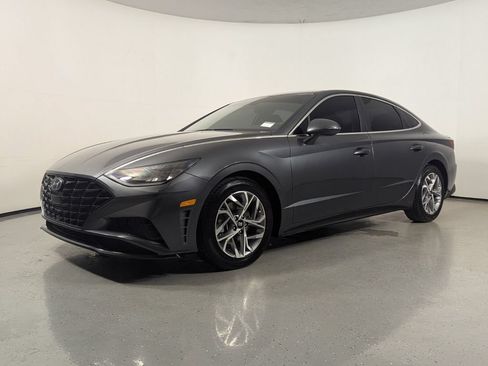 Certified 2023 Hyundai Sonata SEL w/ Cargo Package FWD image 3
