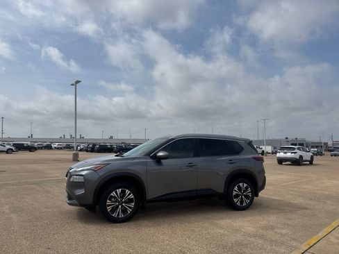 Certified 2023 Nissan Rogue SV w/ SV Premium B Package FWD image 12
