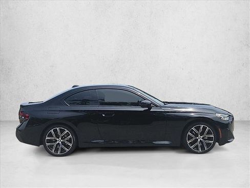 Used 2024 BMW 230i Coupe w/ Premium Package RWD image 4