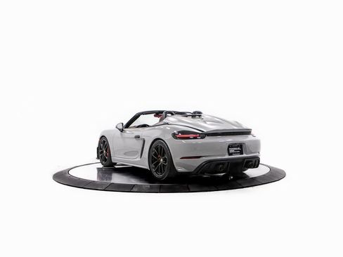 Certified 2022 Porsche 718 Boxster Spyder image 3