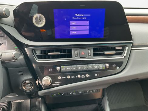 Used 2024 Lexus ES 350 w/ Accessory Package (Z1) FWD image 38