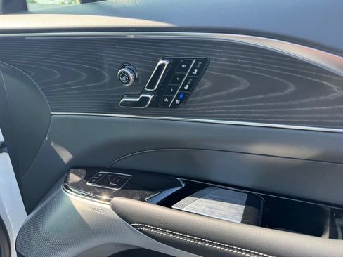 Certified 2025 Cadillac Lyriq Luxury AWD/4WD image 32