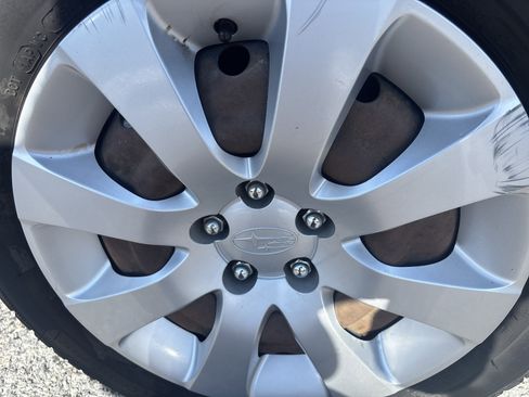 Used 2010 Subaru Impreza 2.5i image 7