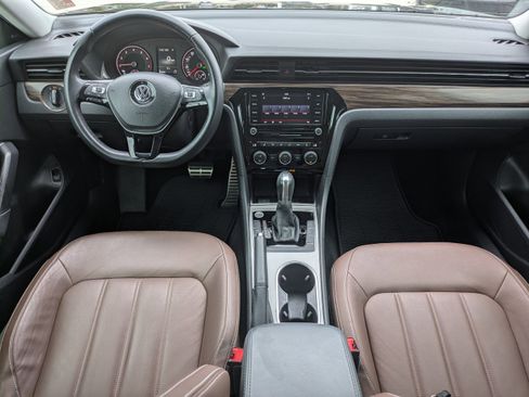 Used 2020 Volkswagen Passat 2.0T SEL image 14
