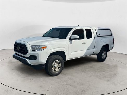 Used 2020 Toyota Tacoma SR image 7