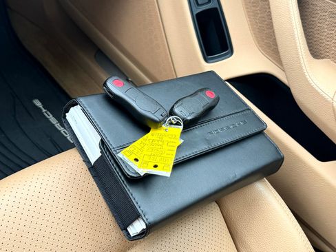 Used 2014 Porsche Panamera S image 24