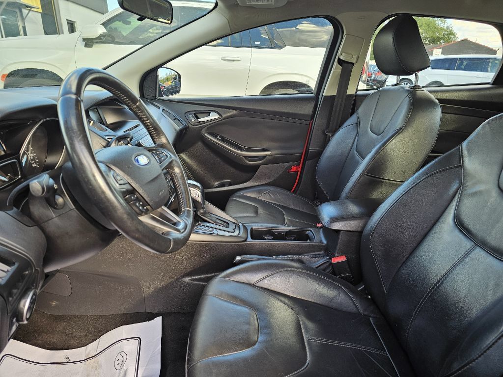 Used 2016 Ford Focus SE w/ Equipment Group 201A FWD image 19