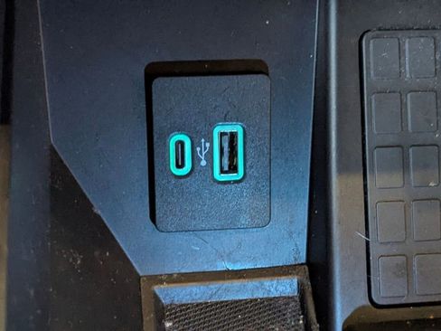 Certified 2021 Ford F150 Raptor w/ Equipment Group 801A High image 29