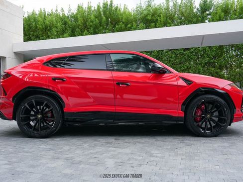 Used 2019 Lamborghini Urus image 9