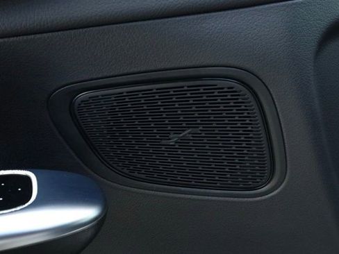 Certified 2025 Mercedes-Benz GLC 300 image 25