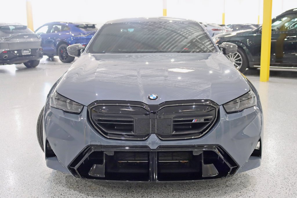 Used 2025 BMW M5 w/ Carbon Package AWD/4WD image 8