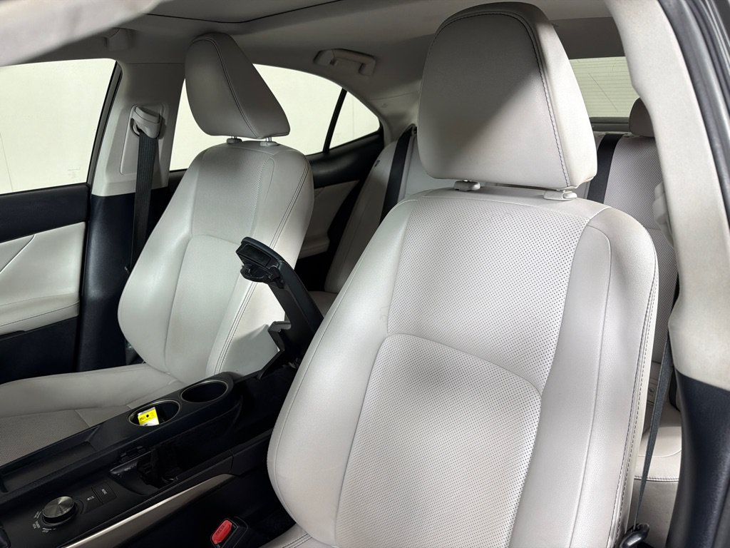 Used 2015 Lexus IS 250 AWD w/ Premium Package image 11