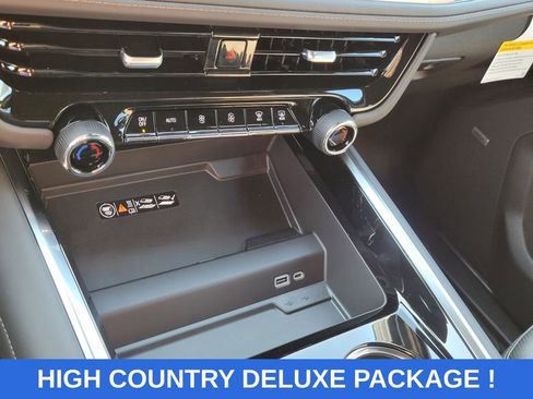 New 2026 Chevrolet Suburban High Country image 21