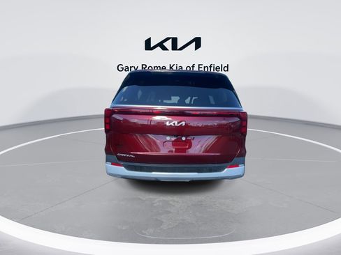 Used 2025 Kia Carnival FWD image 7