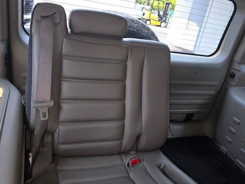Used 2003 HUMMER H2 w/ Preferred Equipment Group AWD/4WD image 15