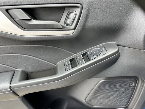 Used 2022 Ford Escape SE image 11