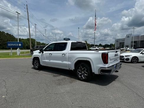 Used 2022 GMC Sierra 1500 SLT w/ SLT Premium Package AWD/4WD image 4