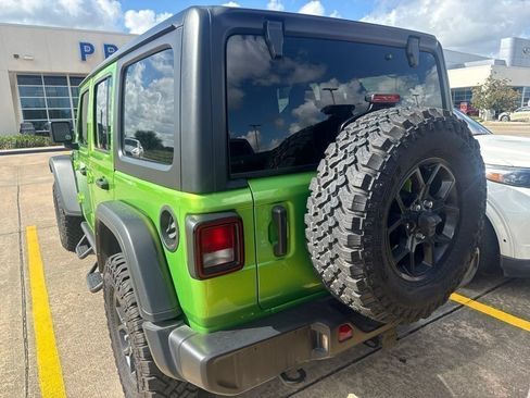 Used 2025 Jeep Wrangler Unlimited Sport AWD/4WD image 4