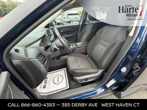 Certified 2025 Nissan Rogue SV AWD/4WD image 18