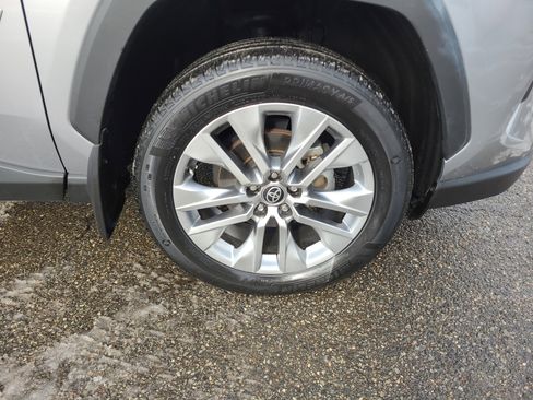 Used 2023 Toyota RAV4 Limited image 13