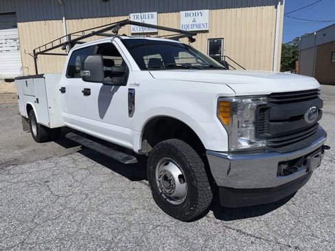 Used 2017 Ford F350 XL w/ Power Equipment Group AWD/4WD image 1