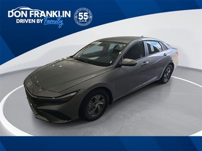 Used 2025 Hyundai Elantra SE