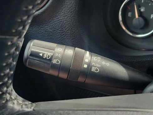 Used 2018 Jeep Wrangler Unlimited Sport S image 25